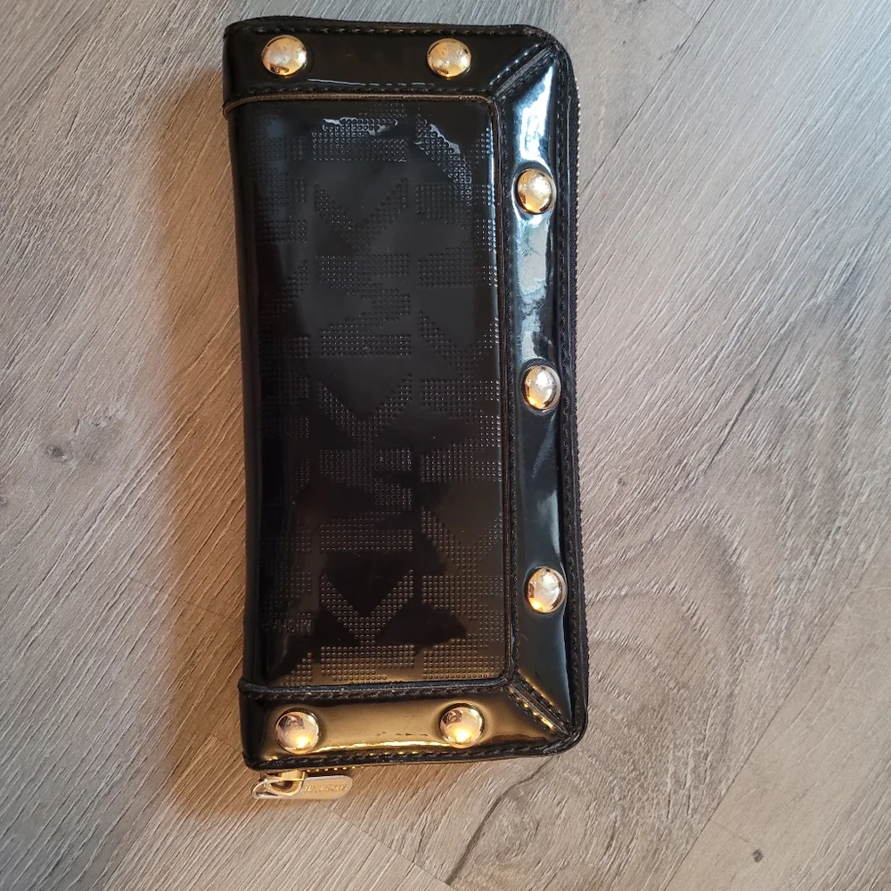 MK Wallet - Picture 1 of 3